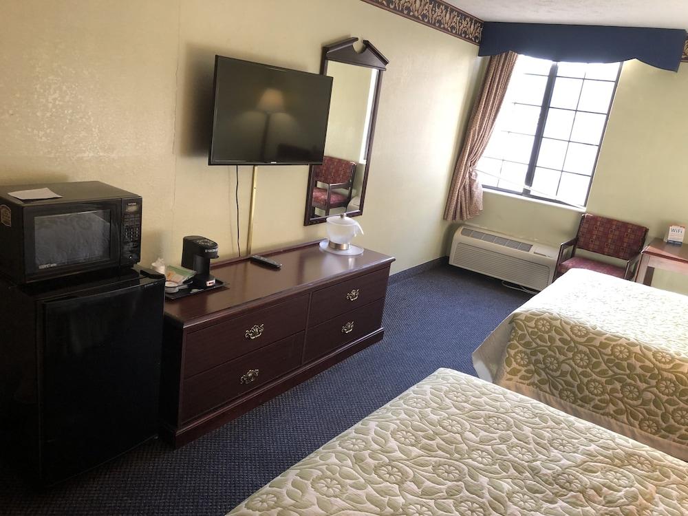 Days Inn & Suites By Wyndham Youngstown / Girard Ohio Dış mekan fotoğraf